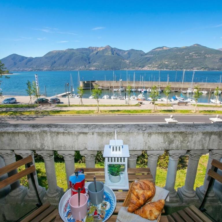 Residenza Gardenia - Lake View Balcony Apartment in Luino Center - Happy Rentals - Apartment mit Balkon - 1