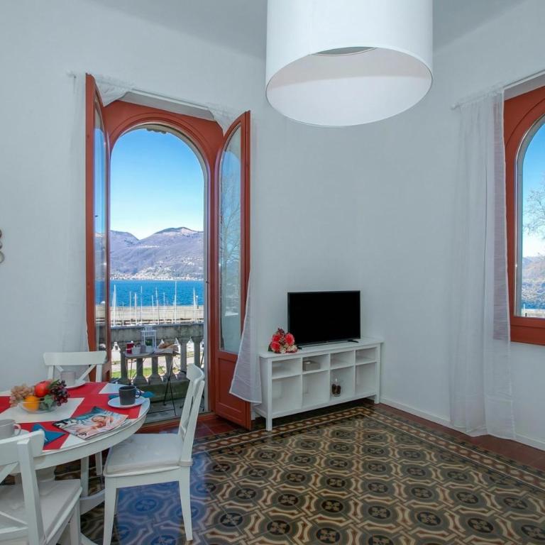 Residenza Gardenia - Lake View Balcony Apartment in Luino Center - Happy Rentals - Apartment mit Balkon - 9