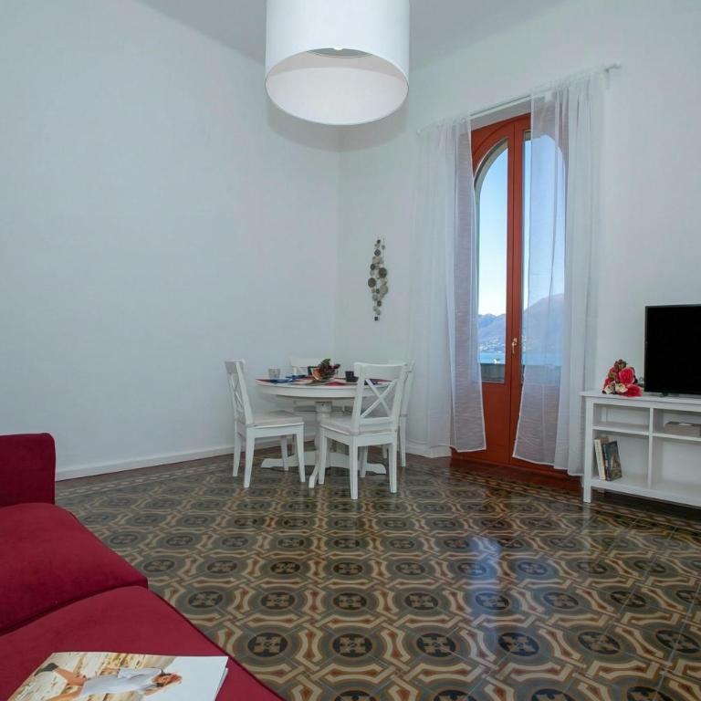 Residenza Gardenia - Lake View Balcony Apartment in Luino Center - Happy Rentals - Apartment mit Balkon - 10