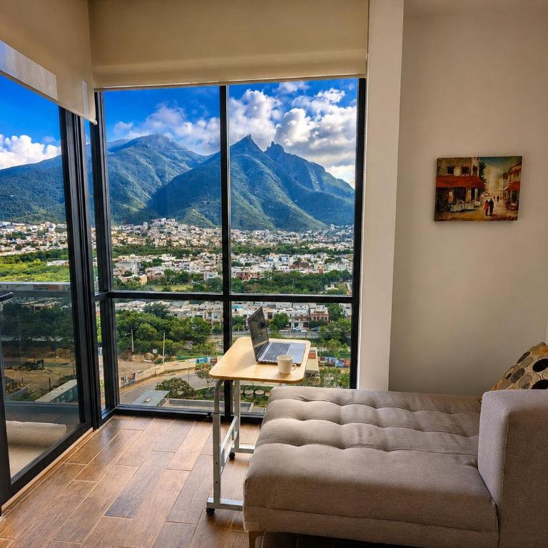 Moderno Ubicacion Vistas Seguridad y Estilo - Apartamento de 1 Dormitorio con balcón y vistas a la ciudad - 2