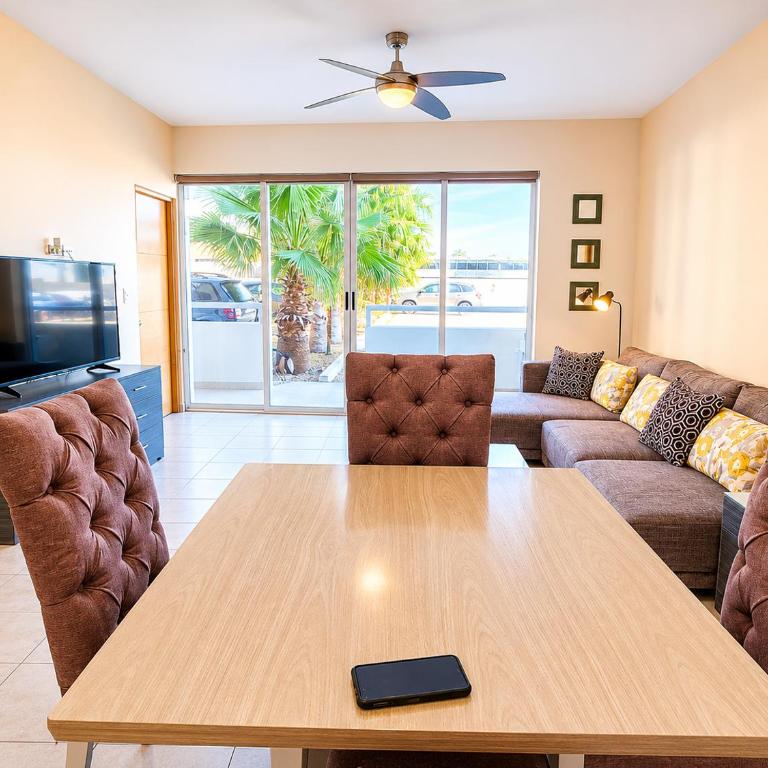 Bahia del Tezal 103b Modern 1BR Retreat with Rooftop Pool & Beach Access - Apartamento de 1 dormitorio - 4