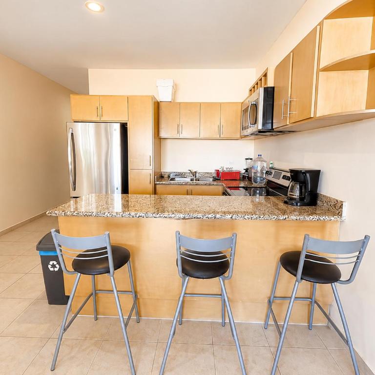 Bahia del Tezal 103b Modern 1BR Retreat with Rooftop Pool & Beach Access - Apartamento de 1 dormitorio - 9
