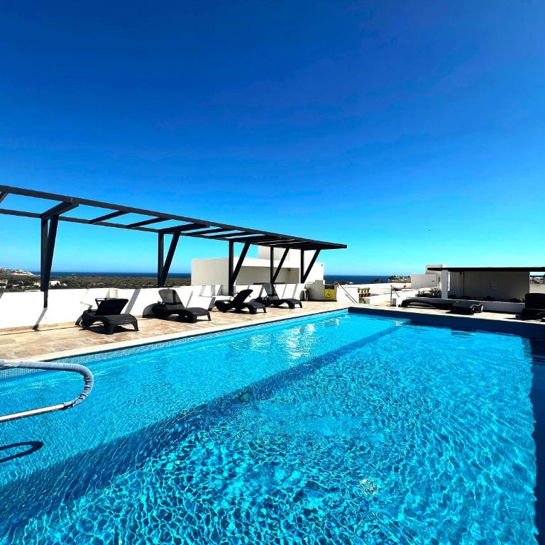 Bahia del Tezal 103b Modern 1BR Retreat with Rooftop Pool & Beach Access - Apartamento de 1 dormitorio - 1