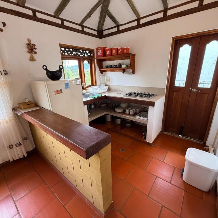 Apto 12 pax - Cerca a la Plaza - Parqueadero - Apartamento - 25