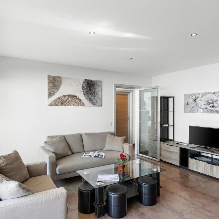 Art Apartment Locarno - Balcony and Parking - Happy Rentals - Apartment with Balcony - 3