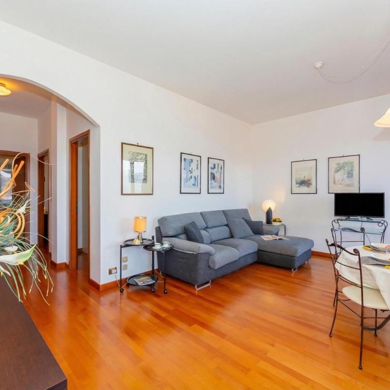 La Rosa Dei Venti Lake View Terrace - Happy Rentals - Two-Bedroom Apartment - 12