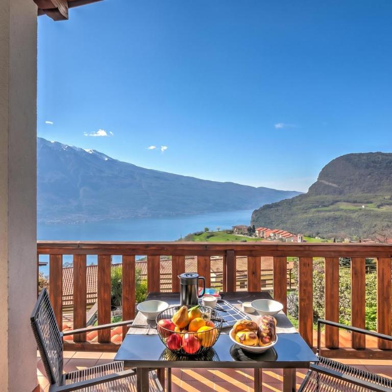 Balcone sul Lago - Apartment with Amazing View Terrace - Happy Rentals - Appartamento con Terrazza - 28