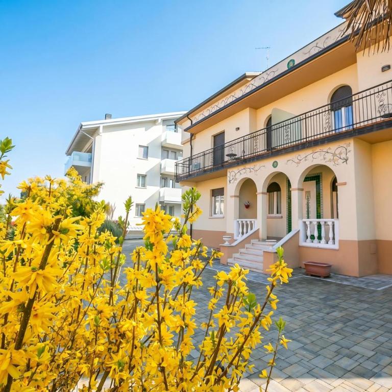 Villa Mimosa Appartamento 5 - Happy Rentals - Appartamento con Balcone - 1