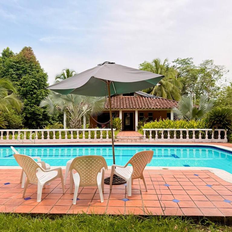 Villa Familiar con Piscina Privada, 8 min de Hacienda Nápoles, Santorini, Rio Claro - Villa con piscina privada - 15