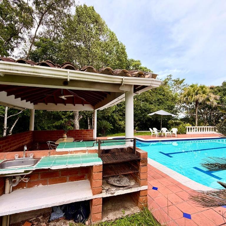 Villa Familiar con Piscina Privada, 8 min de Hacienda Nápoles, Santorini, Rio Claro - Villa con piscina privada - 25