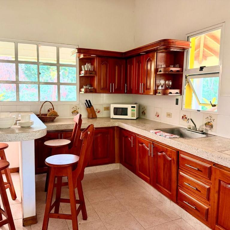 Villa Familiar con Piscina Privada, 8 min de Hacienda Nápoles, Santorini, Rio Claro - Villa con piscina privada - 44