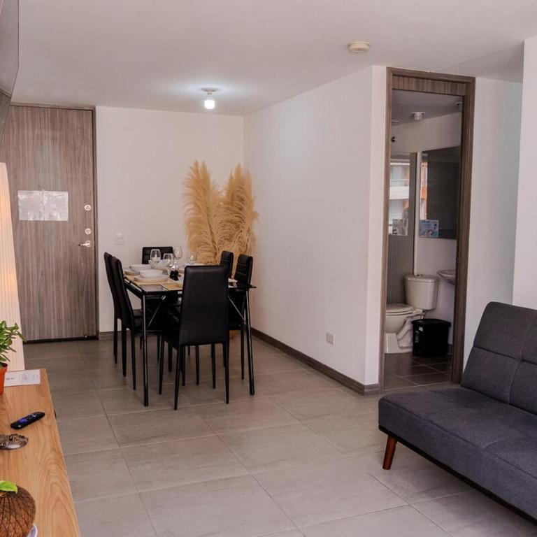 3br apt Elegant with pool gym sauna near Poblado - Apartamento - 57