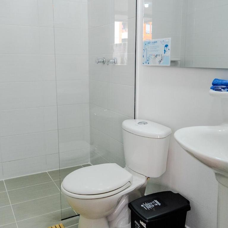 3br apt Elegant with pool gym sauna near Poblado - Apartamento - 62