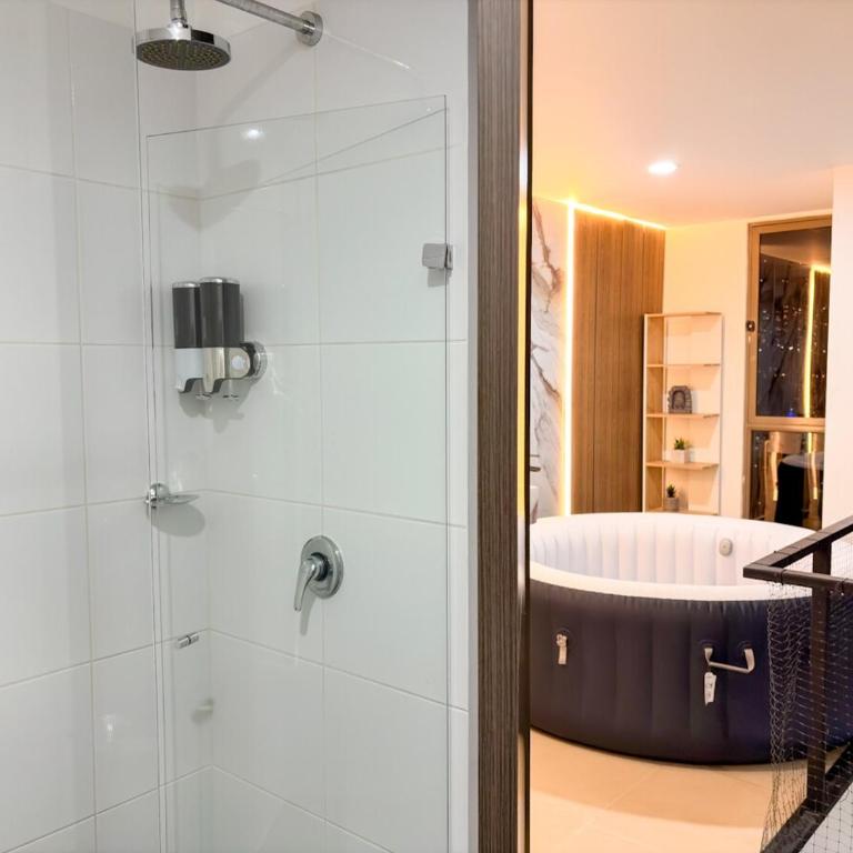 3brDuplex Penthouse with Jacuzzi &AC near Provenza - Apartamento de 3 dormitorios - 3