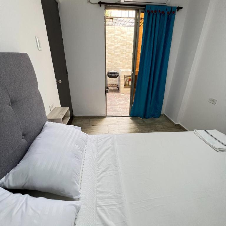 Ferro Hostel - Double Room with Patio - 1
