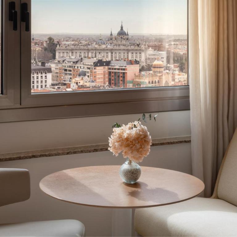 Meliá Madrid Princesa - The Level Room City View - 3