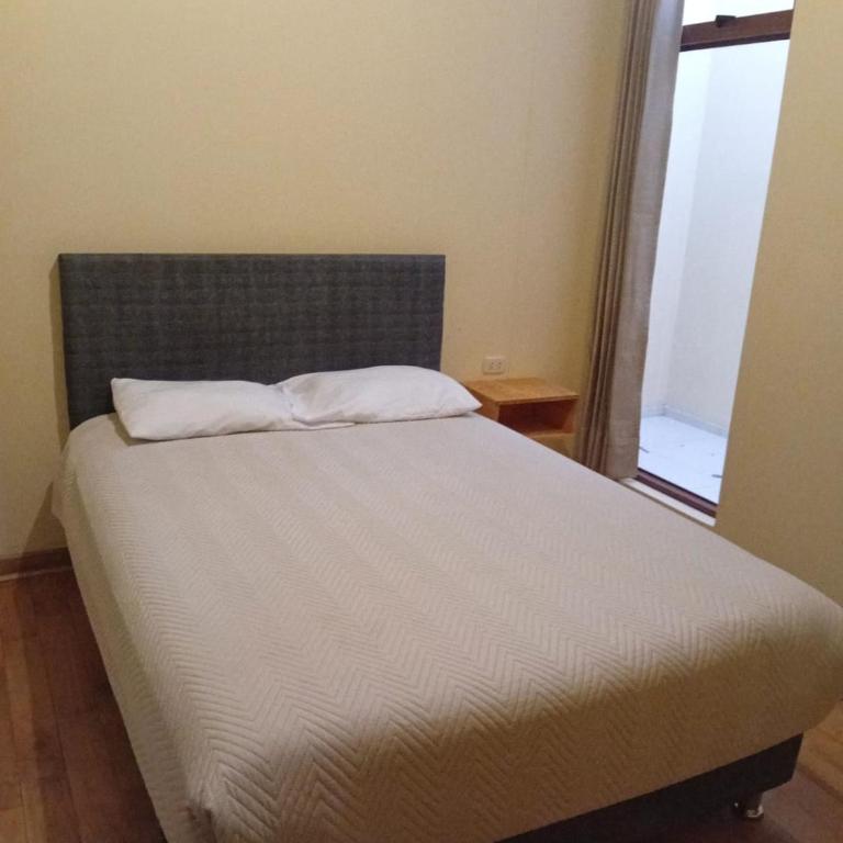 Hospedaje Casa 580 - Double Room with Private Bathroom - 5
