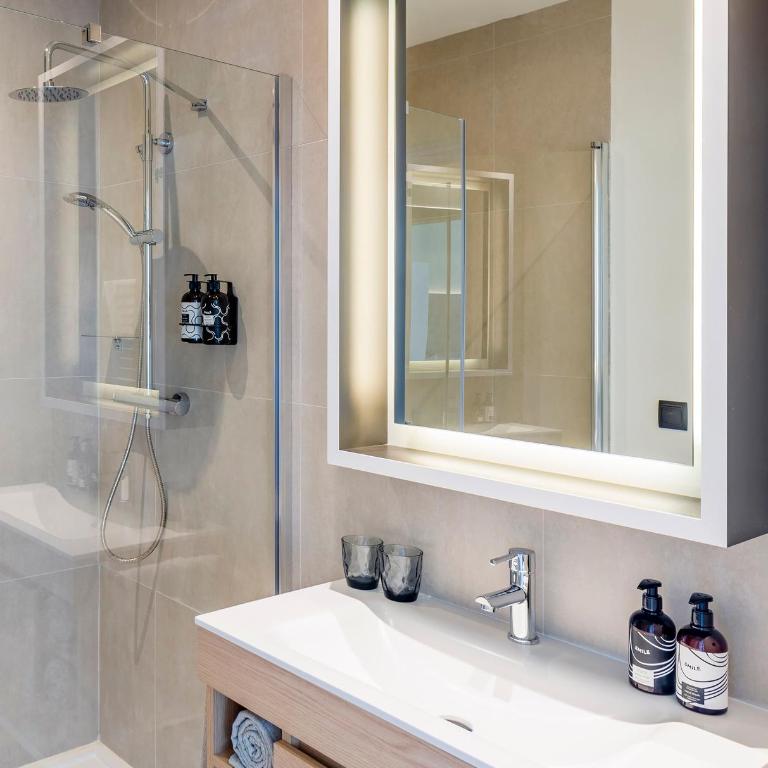 INNSiDE by Meliá Madrid Gran Vía - Habitación Innside con vistas a la azotea - 2