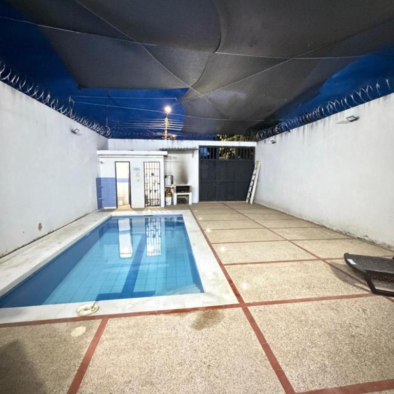 CASA VACACIONAL REMODELADA EN CARMEN de APICALA - Three-Bedroom House - 15