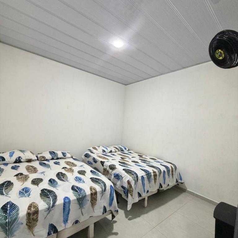 CASA VACACIONAL REMODELADA EN CARMEN de APICALA - Three-Bedroom House - 6