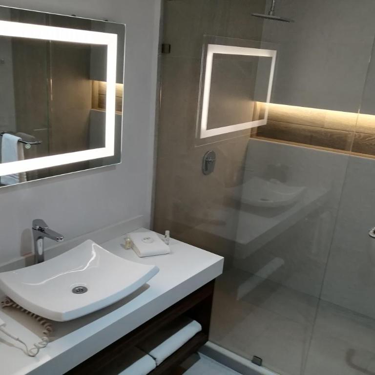 Wyndham Puebla Angelopolis - Habitación con 2 camas grandes - No fumadores - 4