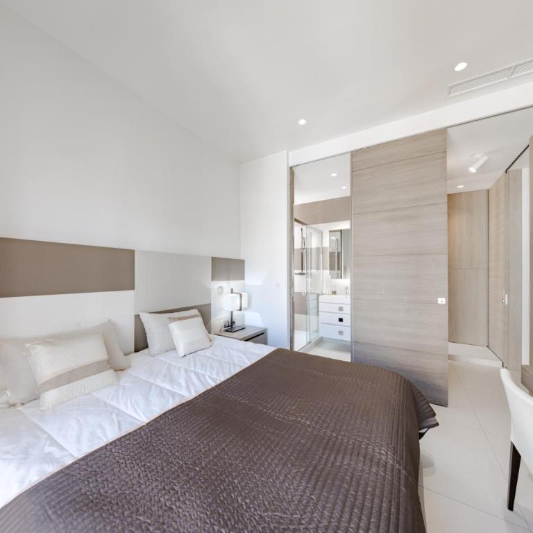 Cannes Croisette 4 bedrooms - 2C - Appartement 4 Chambres de Luxe - 26