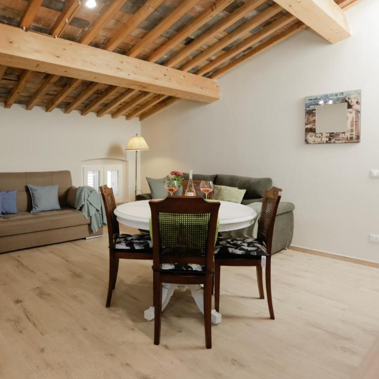 Country Attic Lucca - Appartamento Superior con 1 Camera da Letto - 22