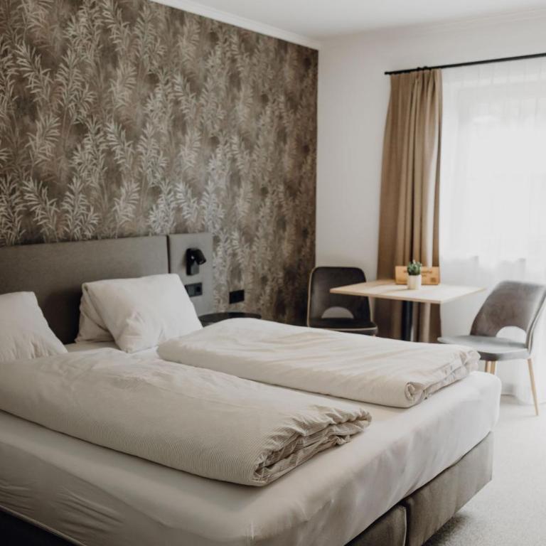 Hotel Dorfcafe Unken - Doppelzimmer mit Balkon - 39