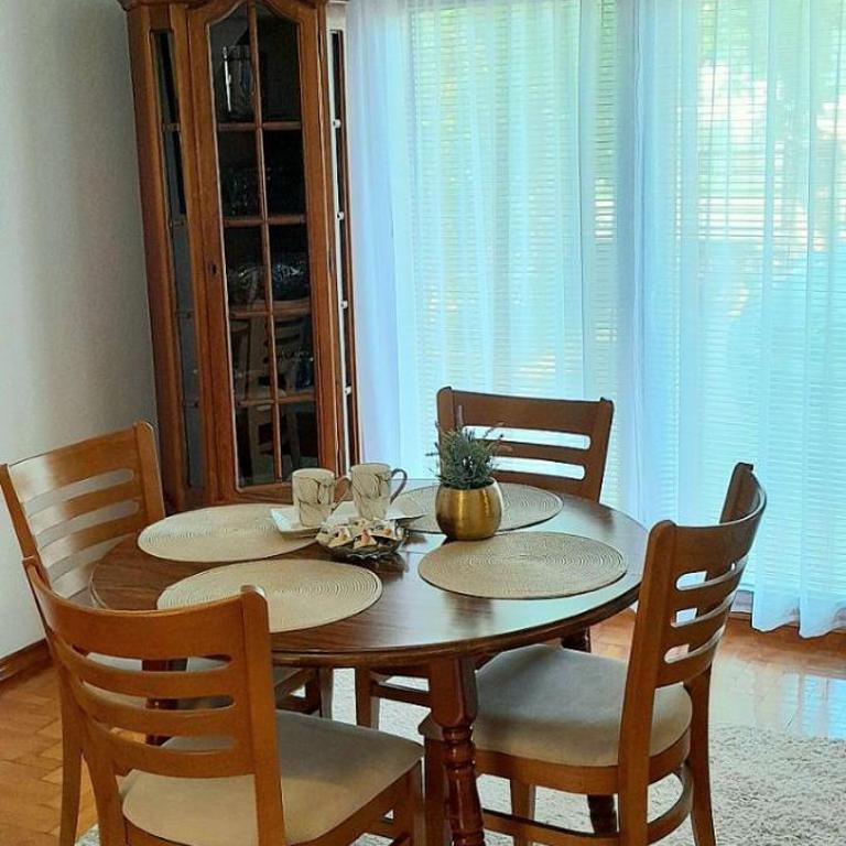 Apartman Layla - Two-Bedroom Apartment with Garden View - 11