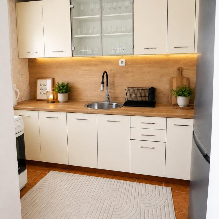 Apartman Layla - Two-Bedroom Apartment with Garden View - 18