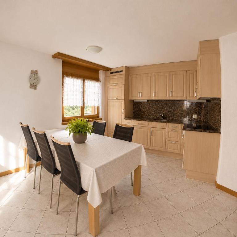 Residenz Darianne Leukerbad - Apartment mit 3 Schlafzimmern und Bergblick - 6