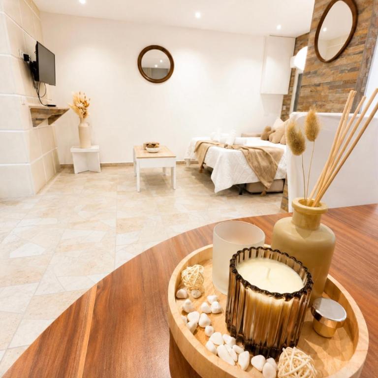 Le Cocon de la Croisette - Studio Chic & Cosy à Cannes Centre - Deluxe Studio - 11