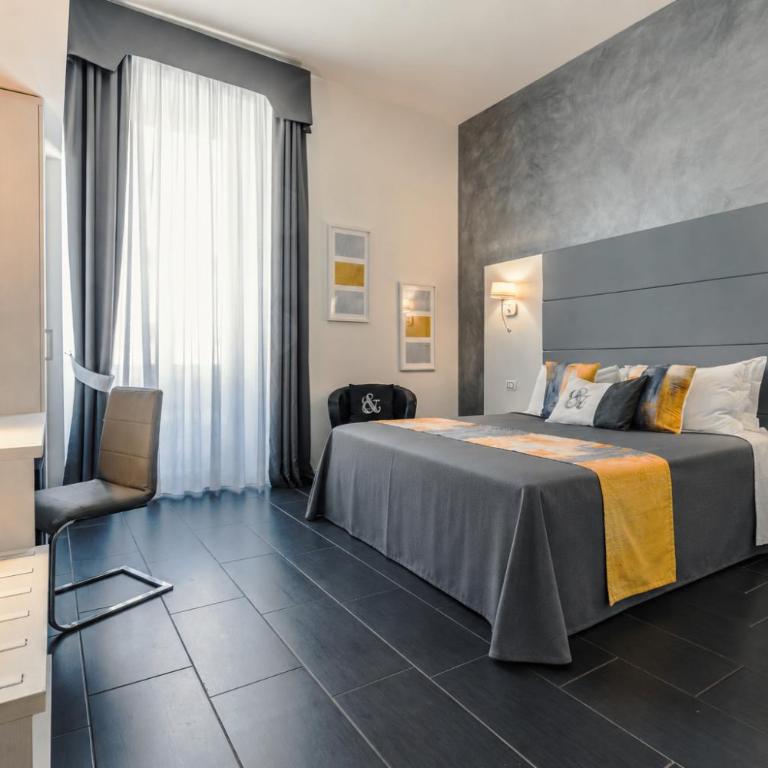 Grey&White - Camera Deluxe - 1