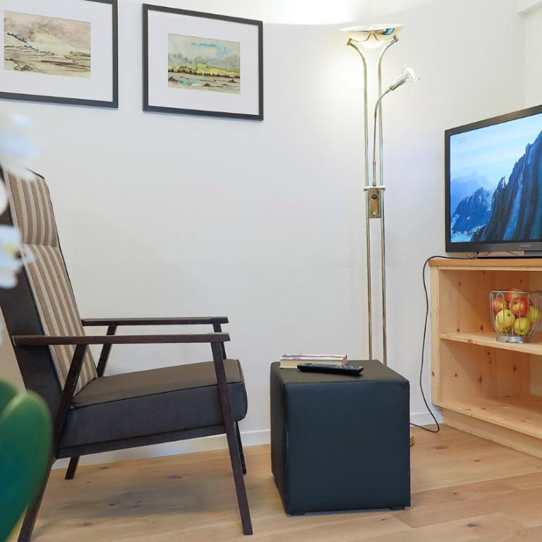 Landhaus Fux - Familienzimmer mit Bergblick - 6