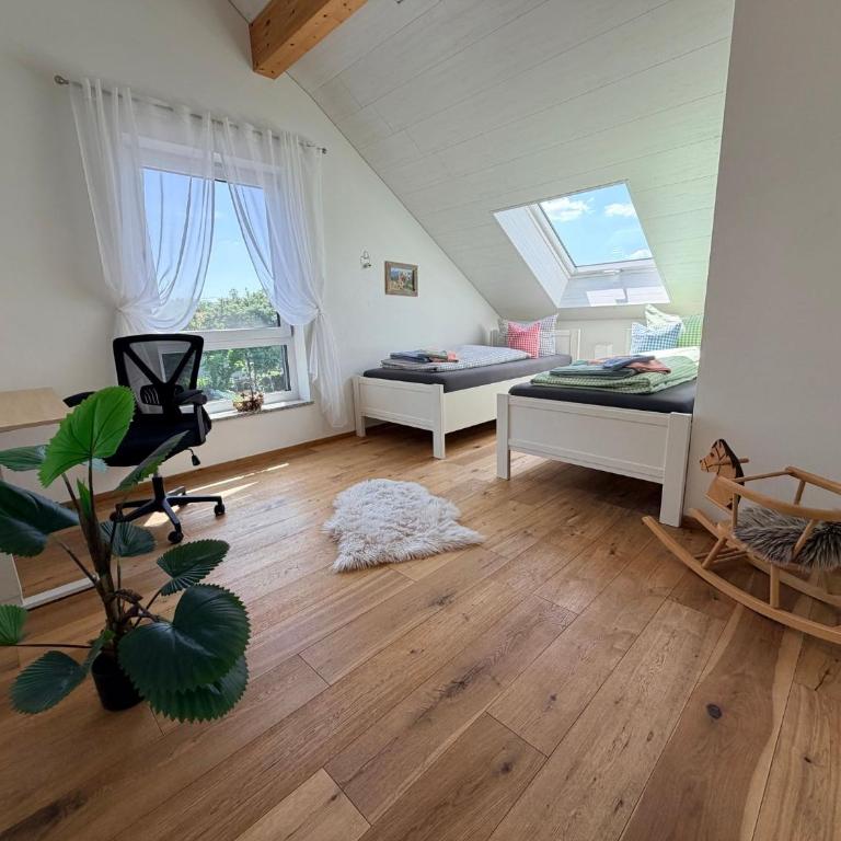 Ferienwohnung Anemone - 4 Zimmer mit Bergblick & Alpenflair - Apartment mit 3 Schlafzimmern und Balkon - 7