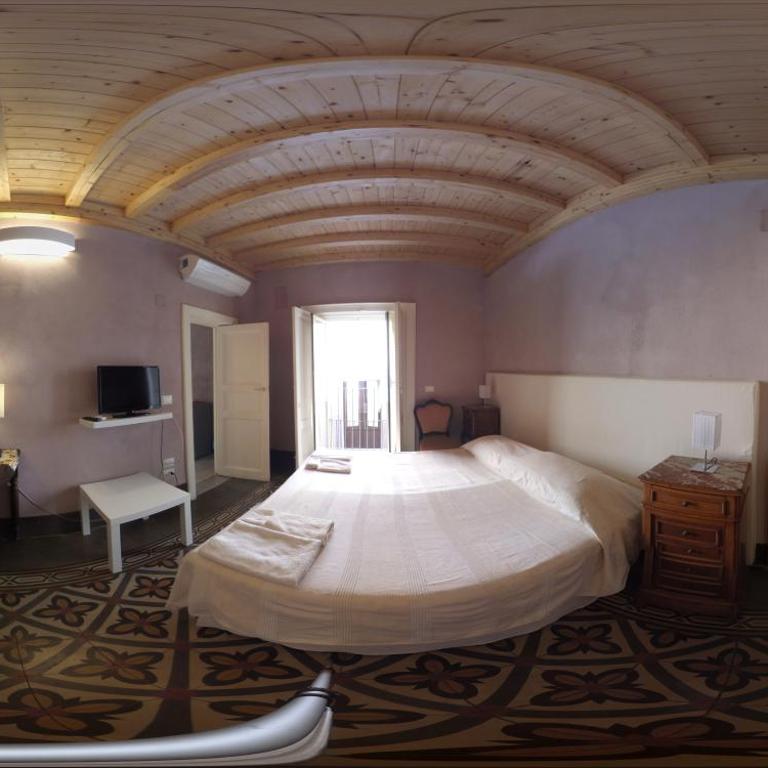 Domoikos - Double or Twin Room with Private Bathroom - 1
