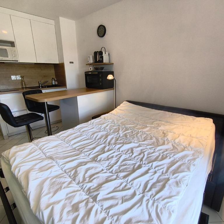 Studio cabine, Plage à 5 min, loggia et parking - Appartement 1 Chambre - 10