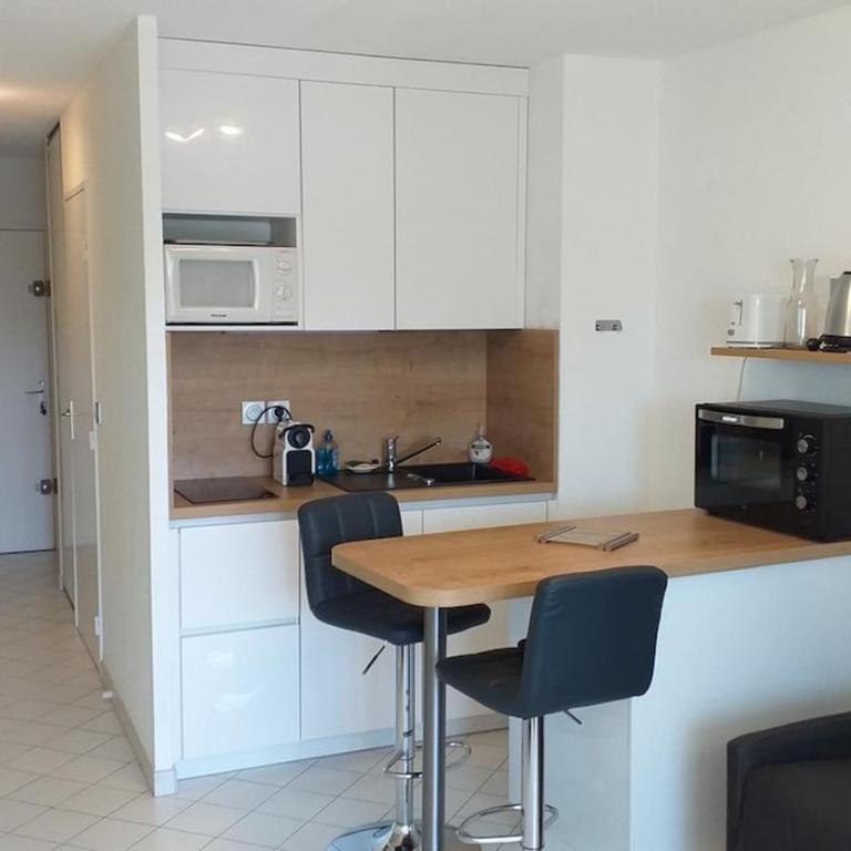Studio cabine, Plage à 5 min, loggia et parking - Appartement 1 Chambre - 22
