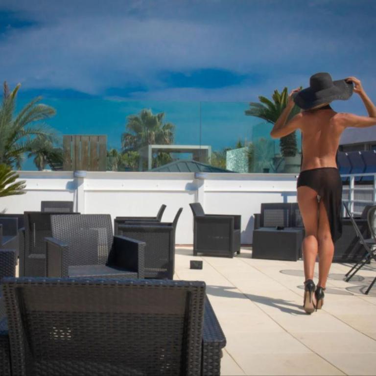 Village Naturiste Cap d'Agde Hôtel Libertin Location Studio Club Riad 5 - Appartement Standard - 2