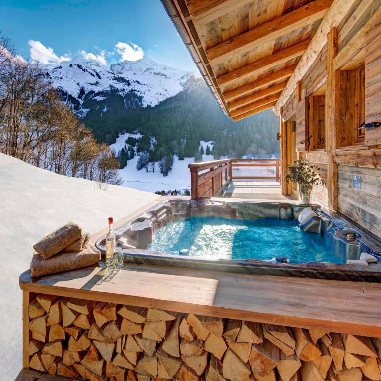Chalet 5★, 9 pers., spa, cinéma, 4 chambres, navette 300 m - FR-1-304-310 - Chalet - 19
