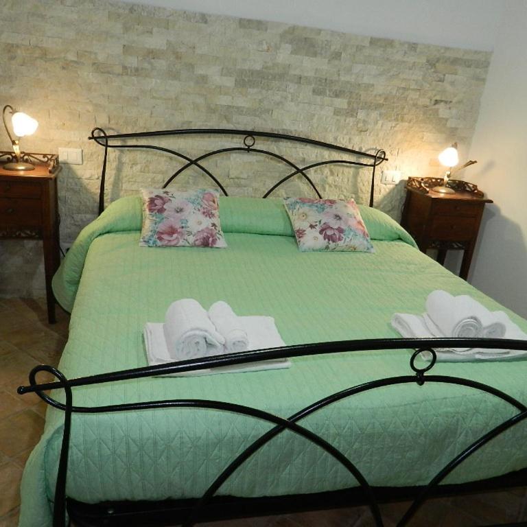Camera matrimoniale Riccardo con bagno privato - Double Room with Private Bathroom - 1
