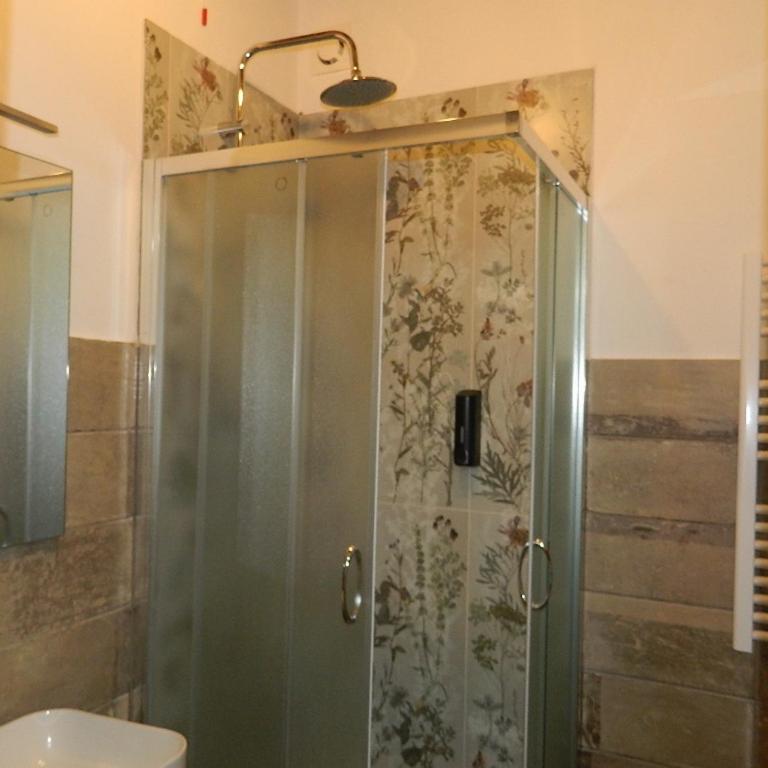 Camera matrimoniale Riccardo con bagno privato - Double Room with Private Bathroom - 7