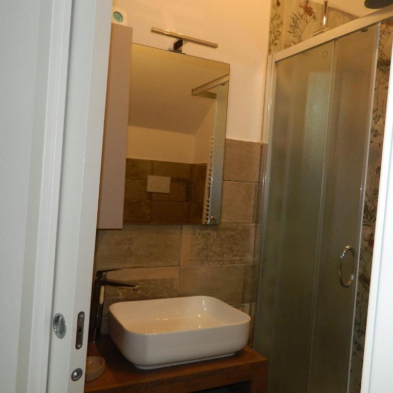 Camera matrimoniale Riccardo con bagno privato - Double Room with Private Bathroom - 6