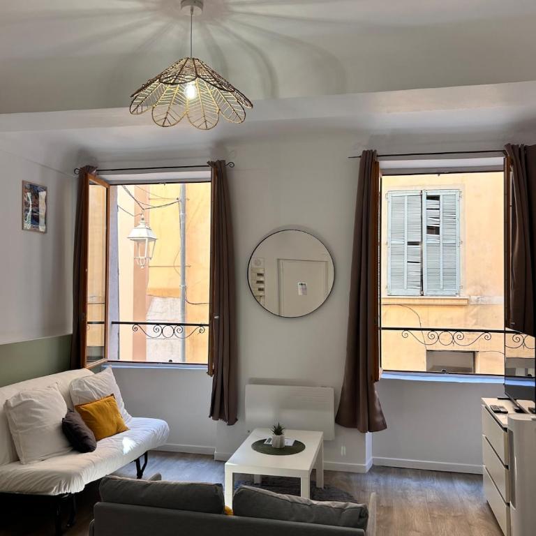 Grand T1 Bis - Coeur de Toulon - Sur le port - Appartement 1 Chambre - 3