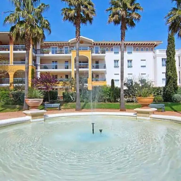 Apartment with pool and garden in Saint Aygulf - Apartamento - 1