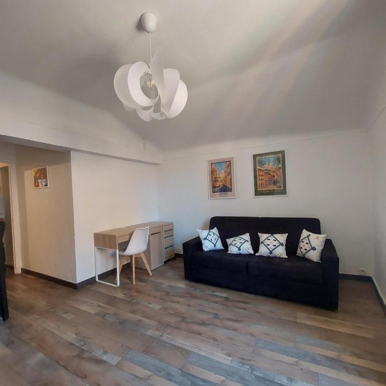 VIEILLE VILLE Appartement Rue Piétonne & Mer - One-Bedroom Apartment - 4