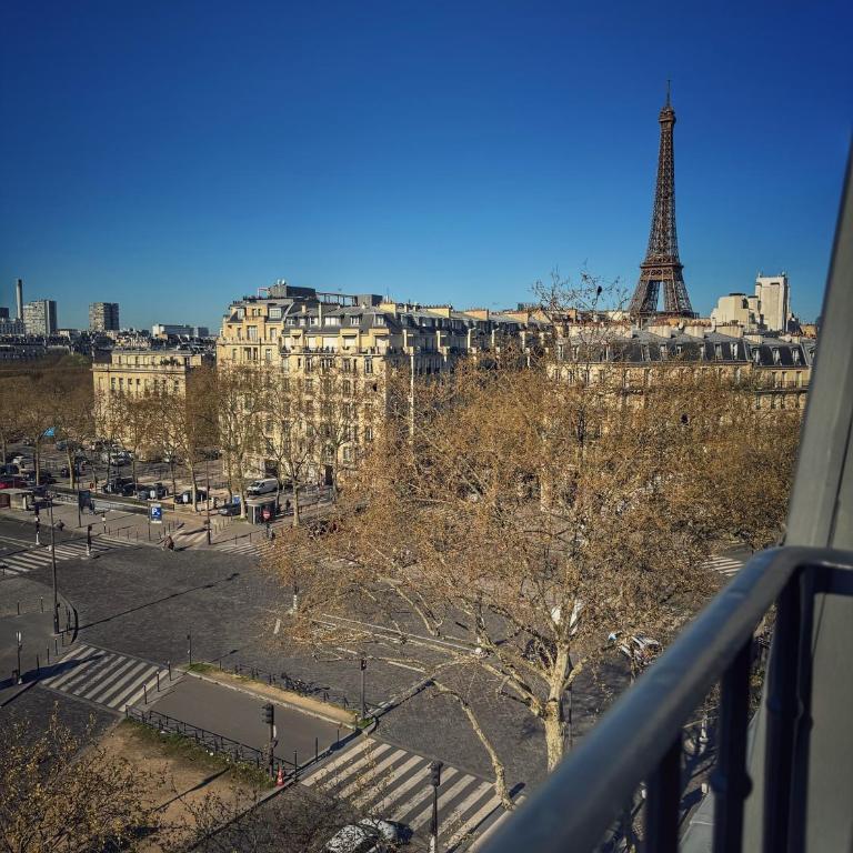 Eiffel Yard Hotel - Double or Twin Room - Eiffel Tower Side View with Balcony - 7