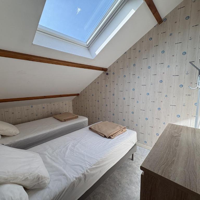 L'Amiral - Emplacement idéal - Proche Plage - Three-Bedroom Apartment with Balcony - 13