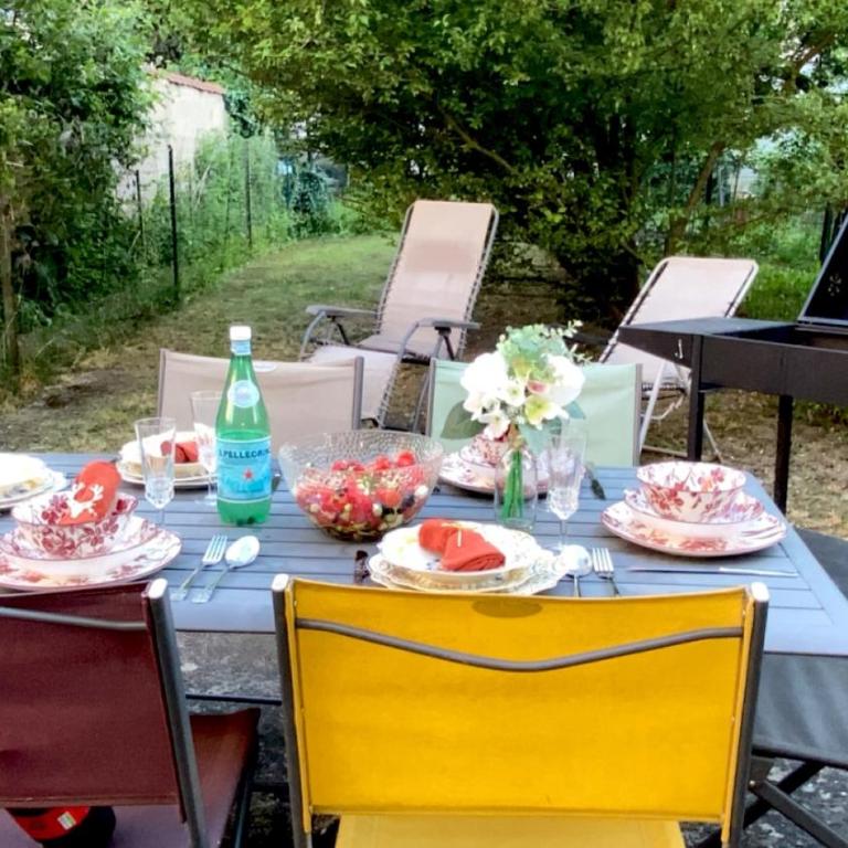 Havre de paix - Jardin privé & BBQ - Proche centre - One-Bedroom Apartment with Garden View - 4