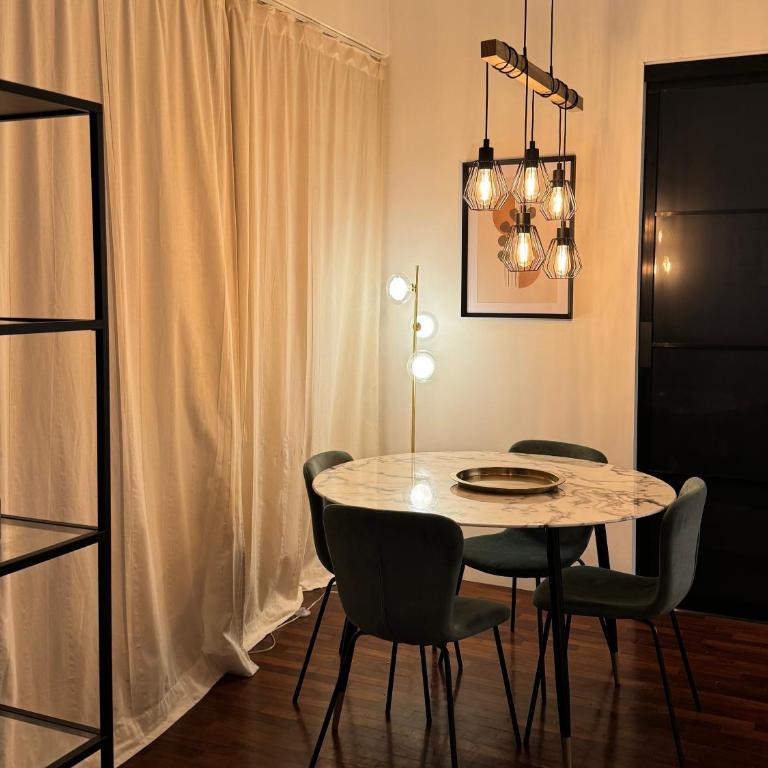 Design Apartment M4 Wagner Jacuzzi & Garden - Appartamento con 1 Camera da Letto - 10